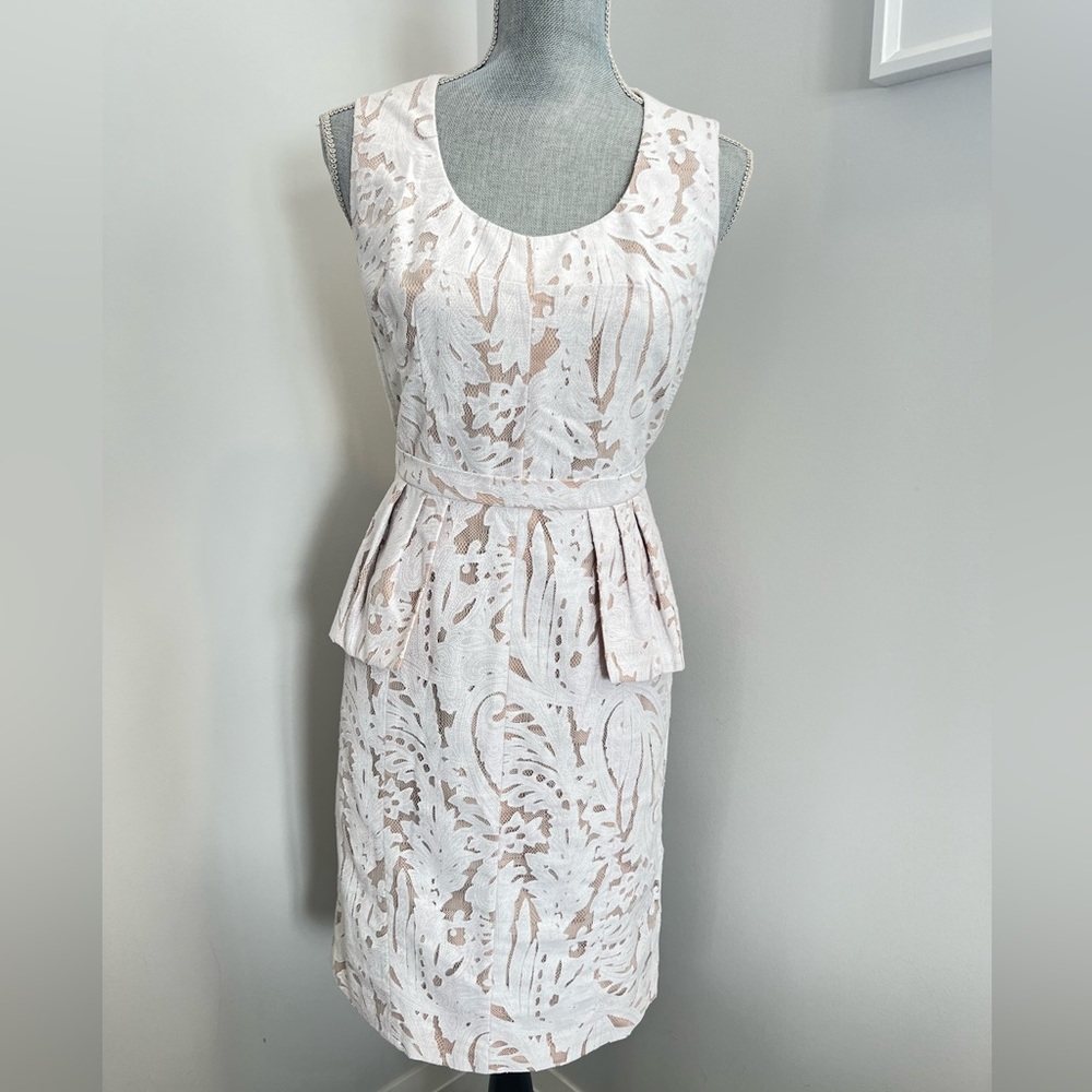 BCBG MAXAZRIA WHITE & CREAM LACE DRESS WITH PEPLUM DETAILED WAIST